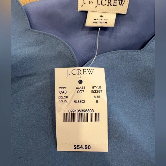 J crew NWT Scalloped Cami Top
Size 8
Pit to pit 18 3/4”
Length 25” - Picture 7 of 8